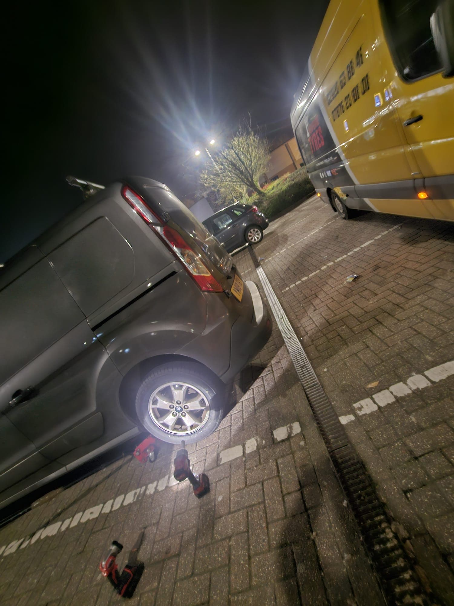 Night-time emergency tyre callout